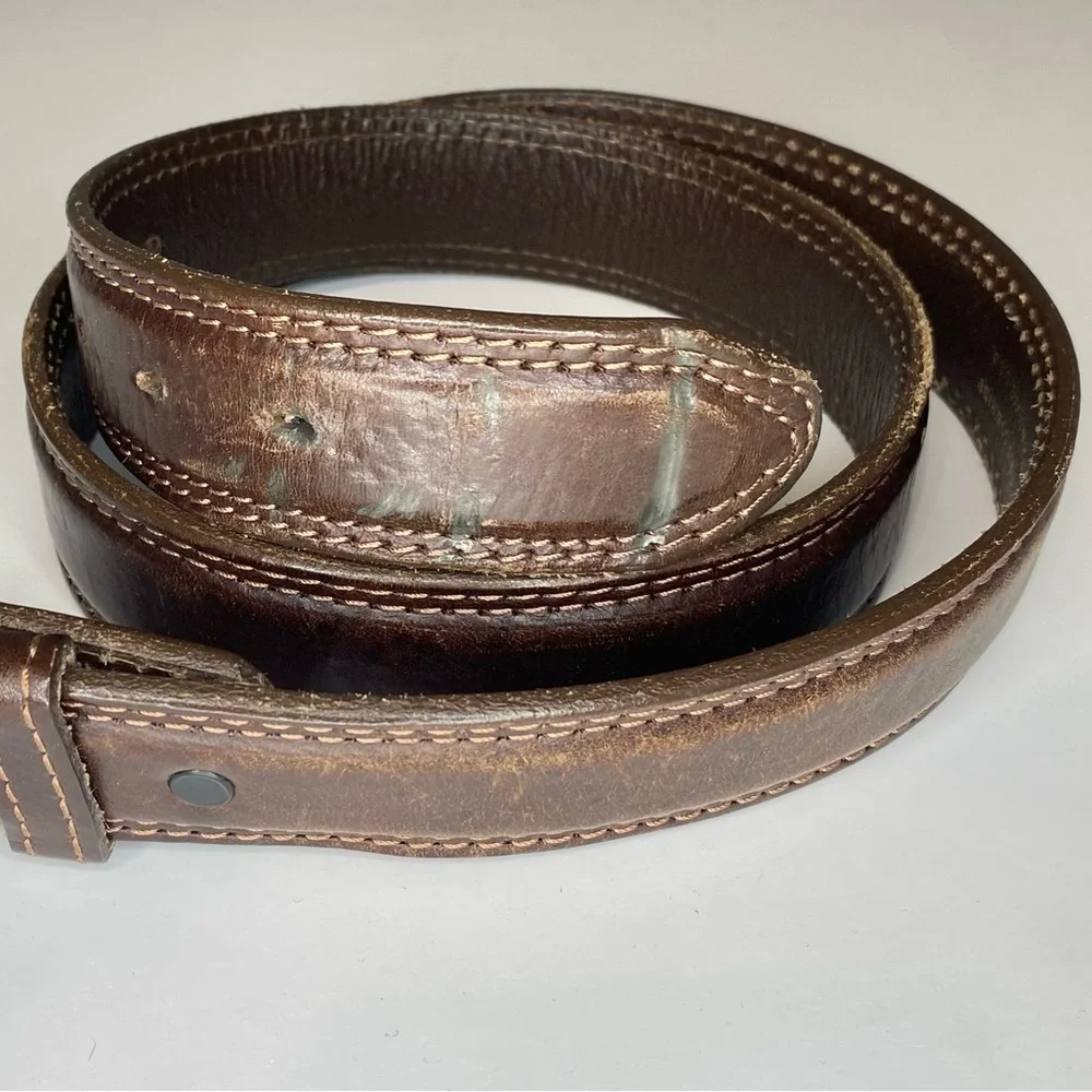 Leather shipping good
